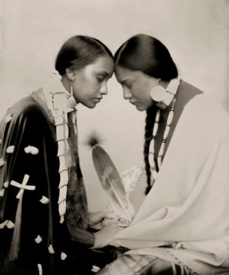 Shane Balkowitsch - Praying Women, 4/17/2026